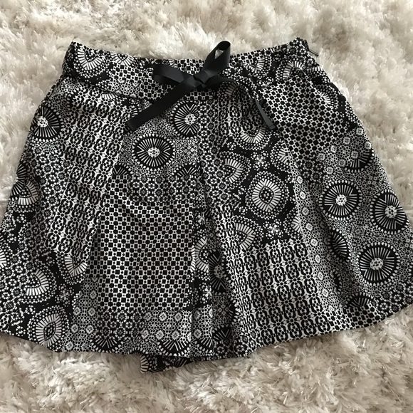 Dex Shorts - Picture 2 of 3